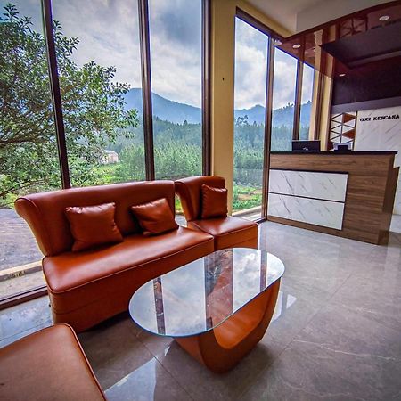 Hotel Guci Kencana Jaya Tuwel Ngoại thất bức ảnh