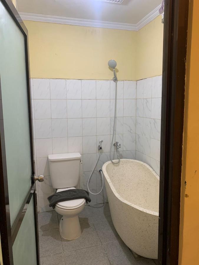 Hotel Guci Kencana Jaya Tuwel Ngoại thất bức ảnh
